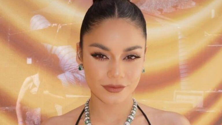 Brown-Shade-Lipstick.jpg
