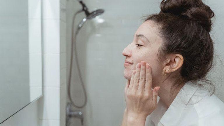 Difference Between A Cleanser & A Face Wash