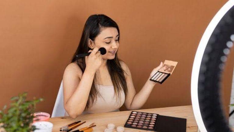 How-To-Choose-A-Concealer-Shade.jpg