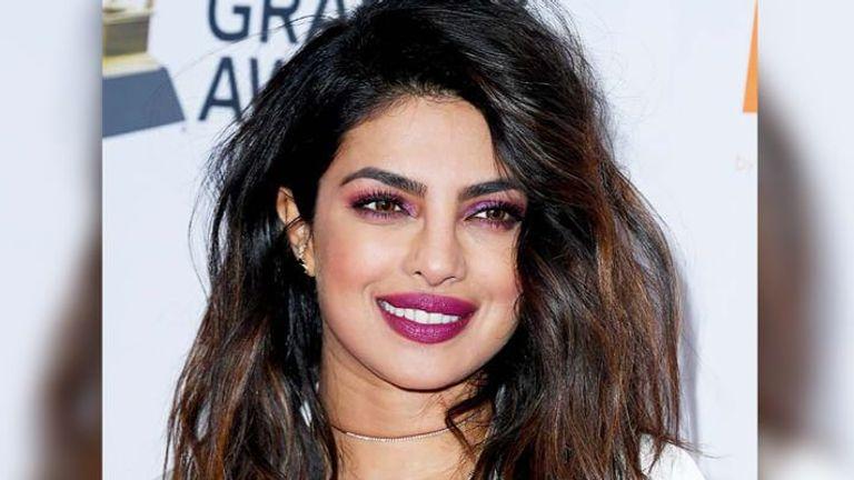 Priyanka Chopra’s Pink Eye Makeup Look