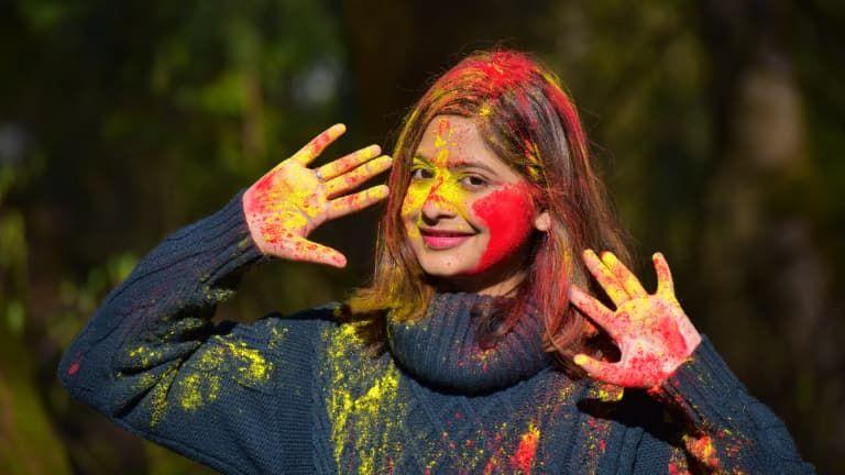 How-To-Remove-Holi-Colour-From-Face.jpg